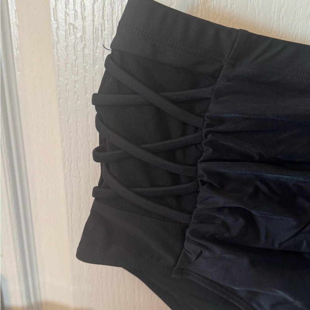 Younique Black Floral Bikini with Plunging Halter High-Waisted Bottom 14W NWT - Picture 4 of 11